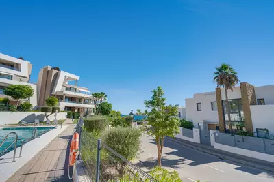 Middle Floor Apartment in Cabopino