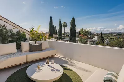 Townhouse in Nueva Andalucía