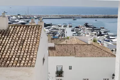 Middle Floor Apartment in Puerto Banús