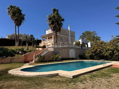 Detached Villa in Estepona