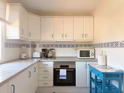 Middle Floor Apartment in Estepona