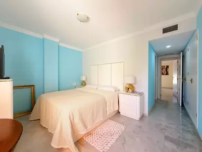 Middle Floor Apartment in Estepona