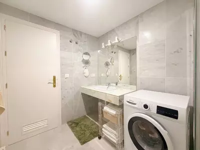 Middle Floor Apartment in Estepona
