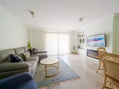 Middle Floor Apartment in Estepona