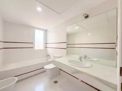 Middle Floor Apartment in Estepona