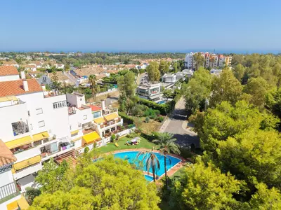 Middle Floor Apartment in Estepona