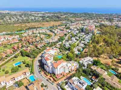Middle Floor Apartment in Estepona