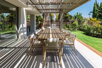 Detached Villa in Nueva Andalucía