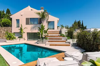 Detached Villa in Nueva Andalucía
