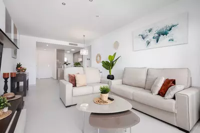 Middle Floor Apartment in Estepona