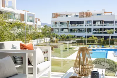 Middle Floor Apartment in Estepona