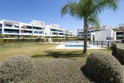 Middle Floor Apartment in Estepona