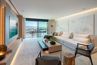 Middle Floor Apartment in Puerto Banús
