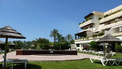 Middle Floor Studio in Nueva Andalucía