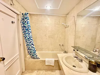 Middle Floor Studio in Nueva Andalucía