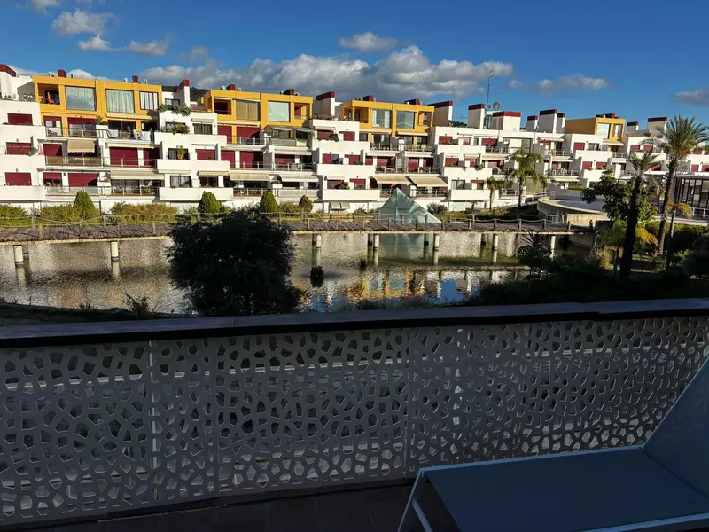 Middle Floor Apartment in Benahavís