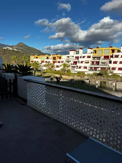 Middle Floor Apartment in Benahavís