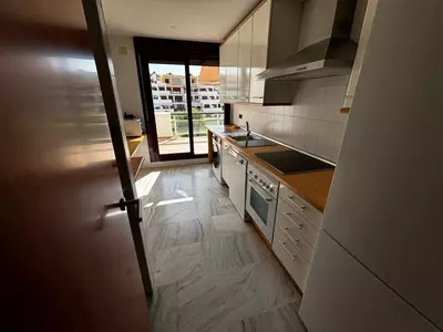 Middle Floor Apartment in Benahavís