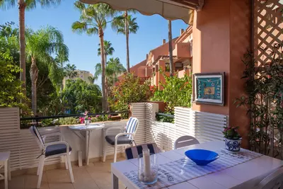 Middle Floor Apartment in Estepona