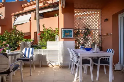 Middle Floor Apartment in Estepona