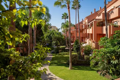 Middle Floor Apartment in Estepona