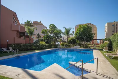 Middle Floor Apartment in Estepona