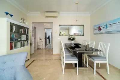 Middle Floor Apartment in Estepona