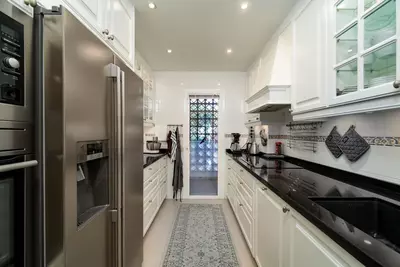 Middle Floor Apartment in Estepona