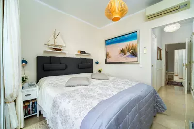 Middle Floor Apartment in Estepona