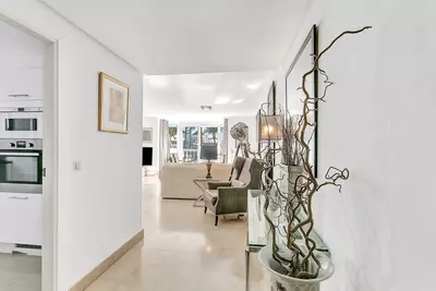 Middle Floor Apartment in Elviria