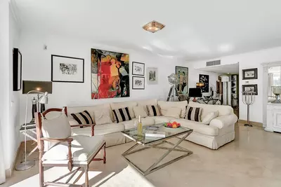 Middle Floor Apartment in Elviria