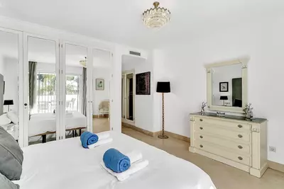 Middle Floor Apartment in Elviria