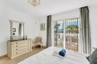 Middle Floor Apartment in Elviria
