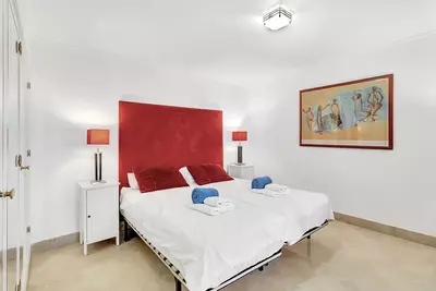 Middle Floor Apartment in Elviria
