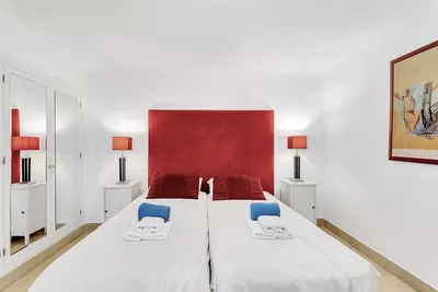 Middle Floor Apartment in Elviria