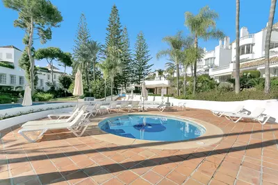 Middle Floor Apartment in Elviria