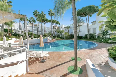 Middle Floor Apartment in Elviria