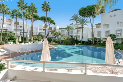 Middle Floor Apartment in Elviria