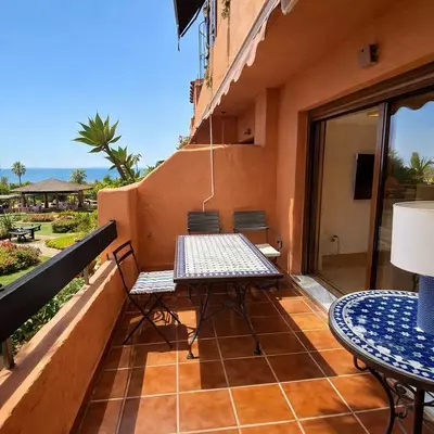 Middle Floor Apartment in Estepona