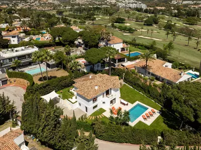 Detached Villa in Nueva Andalucía