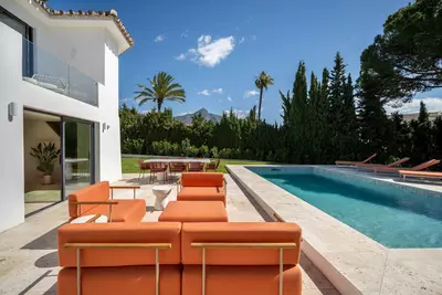 Detached Villa in Nueva Andalucía