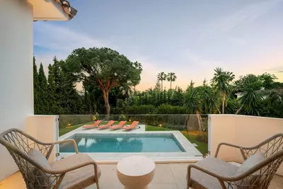 Detached Villa in Nueva Andalucía