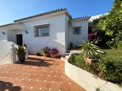 Detached Villa in Elviria