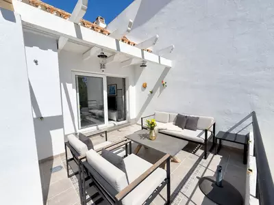 Top Floor Apartment in Nueva Andalucía
