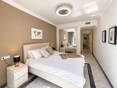 Top Floor Apartment in Nueva Andalucía