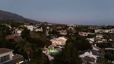 Detached Villa in Nueva Andalucía