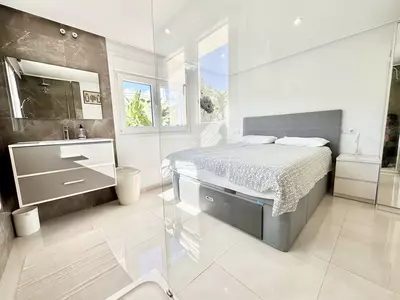 Middle Floor Apartment in Estepona