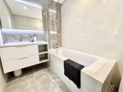 Middle Floor Apartment in Estepona