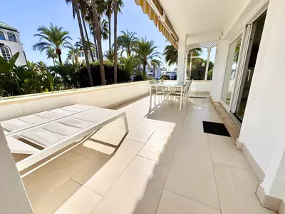 Middle Floor Apartment in Estepona