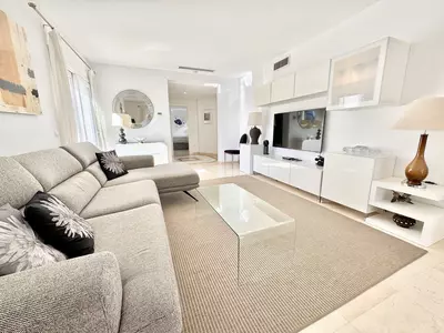 Middle Floor Apartment in Estepona
